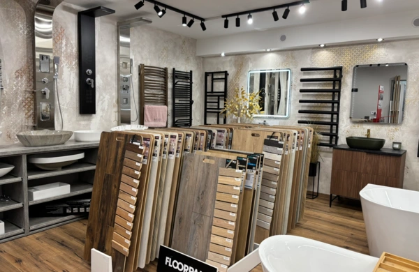 Miért érdemes élőben kiválasztani a burkolatot?